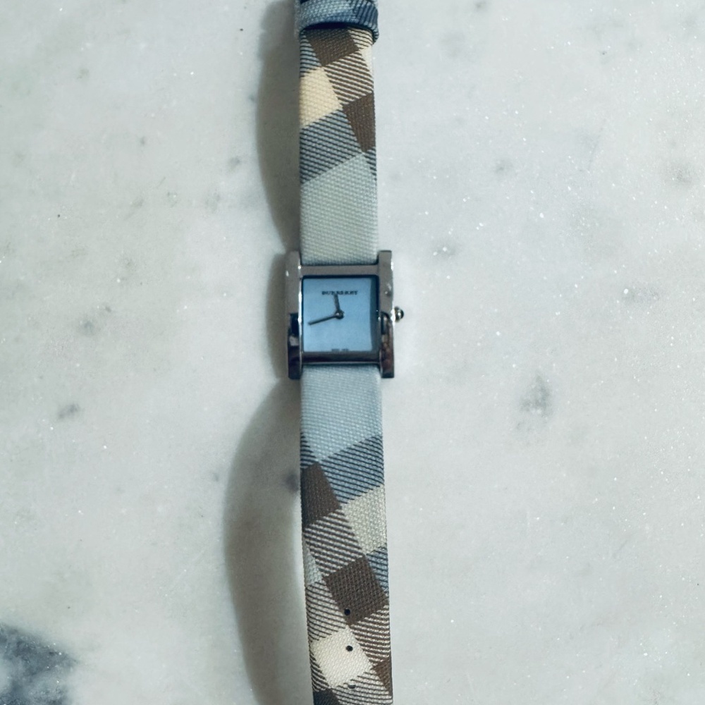 Authentic Burberry Signature Watch Canvas Leather Strap -Full Set